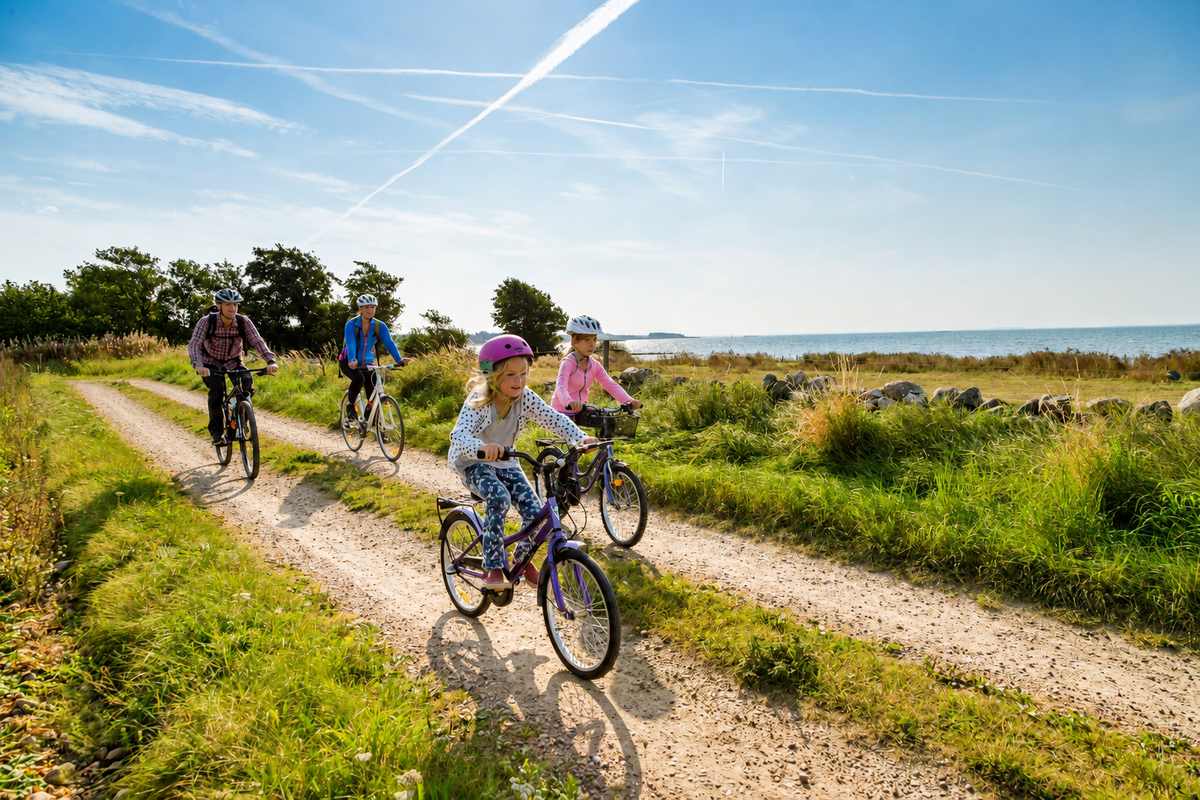 cykla-med-familjen-webb-1200x800.jpg